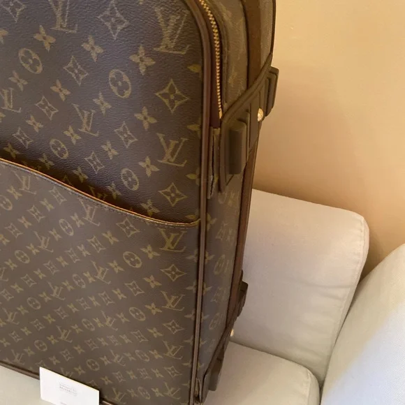 Authentic Louis Vuitton pegase 55 carry on suitcase - Picture 3 of 8